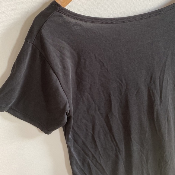 Blue/Grey Black Short-sleeve tee with v laced back, Size M, NWT - Picture 2 of 9